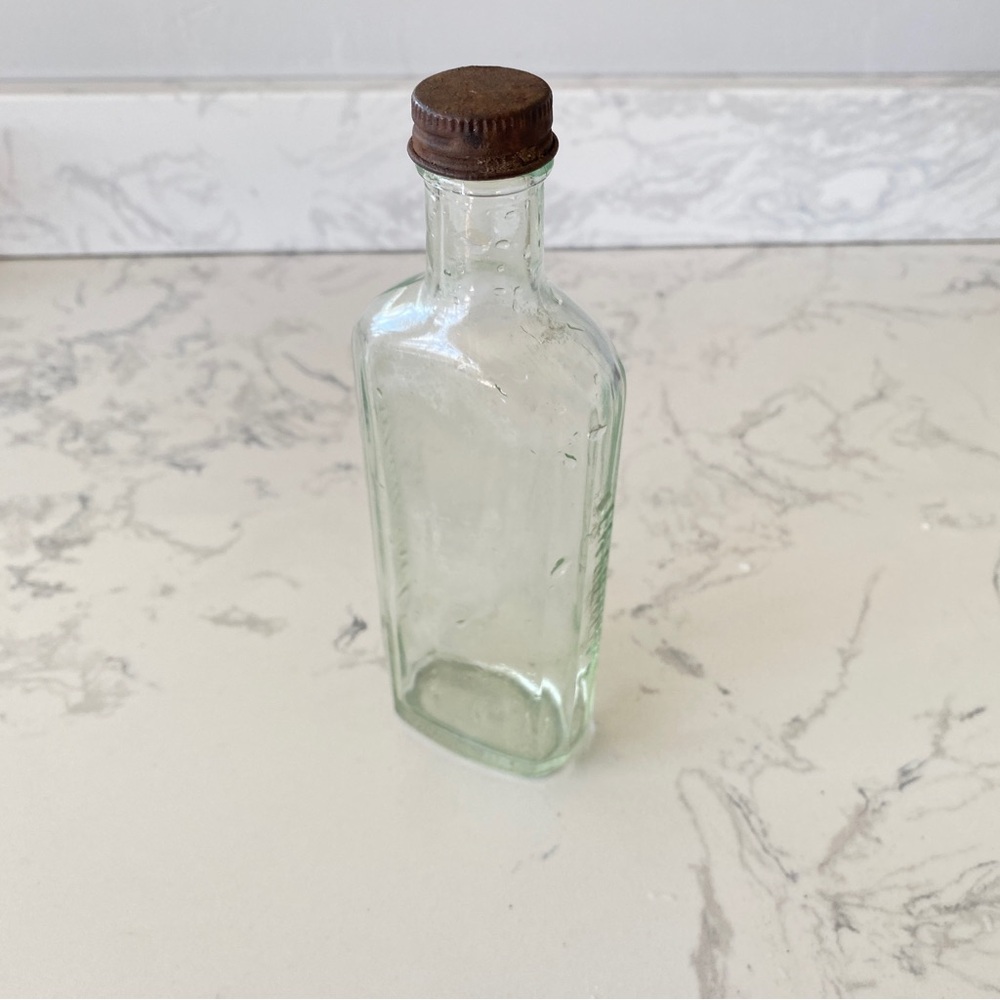 Antique Dr. Kilmer’s Swamp Root bottle